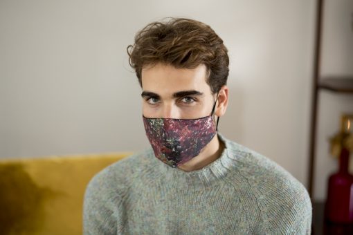 Men's cotton face mask in wine.