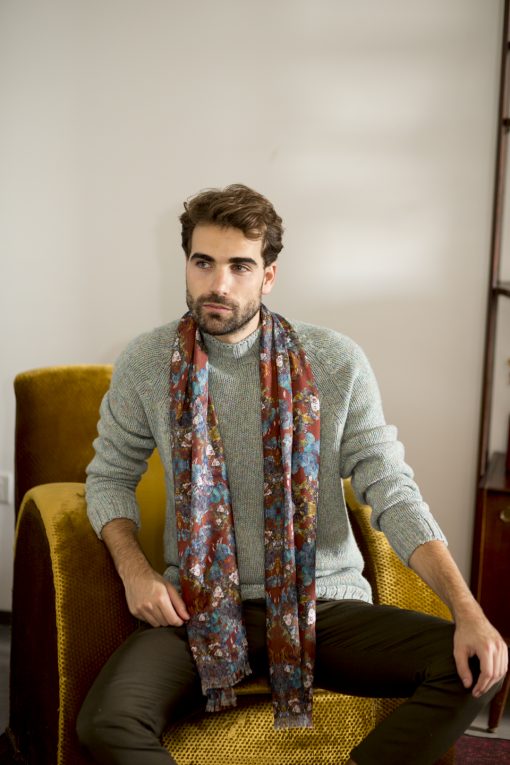 Roest silk wool shawl for men.